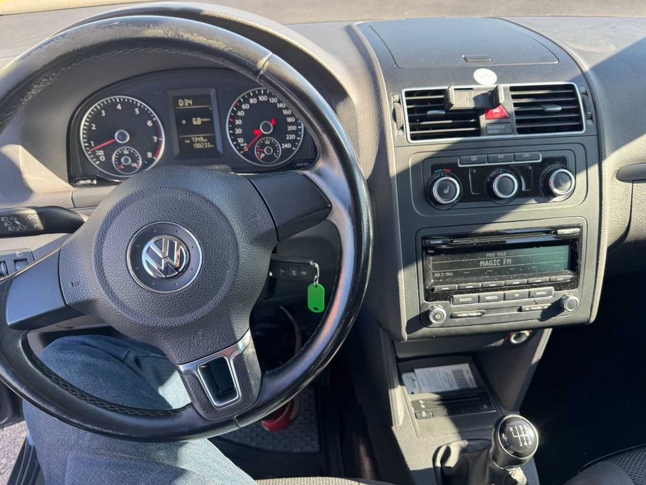 Volkswagen Touran 7 locuri 1.2 TSI BlueMotion fabr 2014