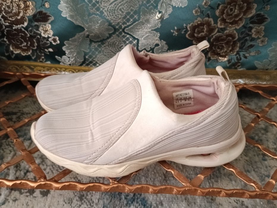 Крассовки вообще лёгкие ойок кийим пахтага идеально