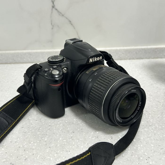 продам nikon d3000