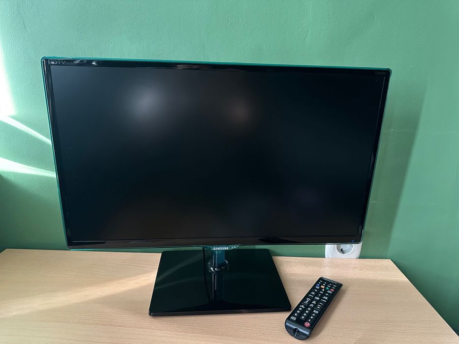 Samsung LED 24” телевизор