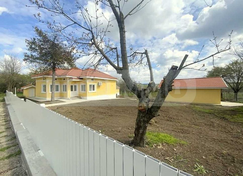Къща след основен ремонт в село Кардам