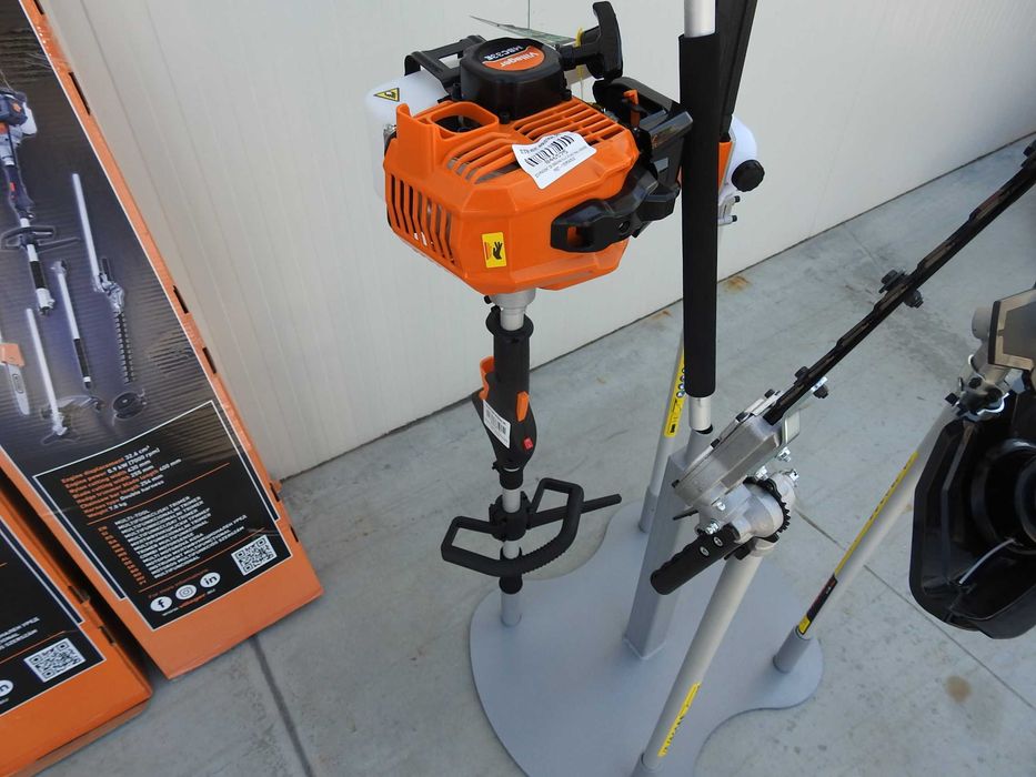 Motocoasa drujba multifunctional MBC33E