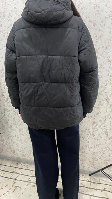 Продам зимние куртки для девочек