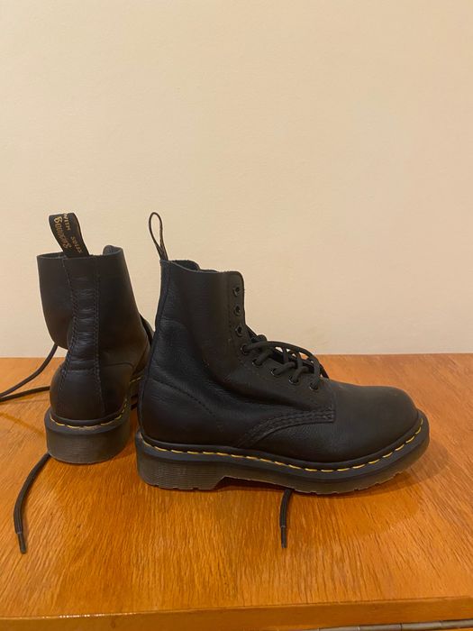 Bocanci Dr. Martens noi