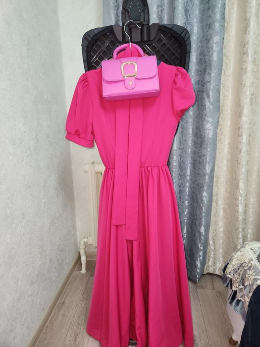 Платье одевала все один раз