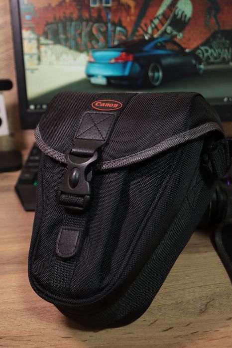 Продам фотоаппарат Canon 1100D