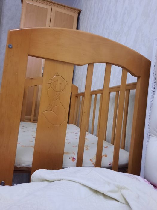 продам  детскую  кровать