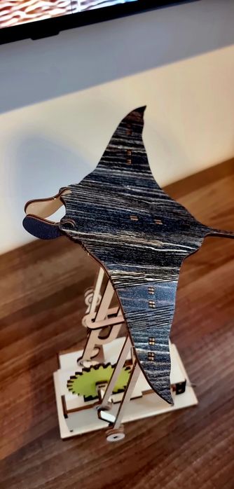 Pisică Bionica electrică