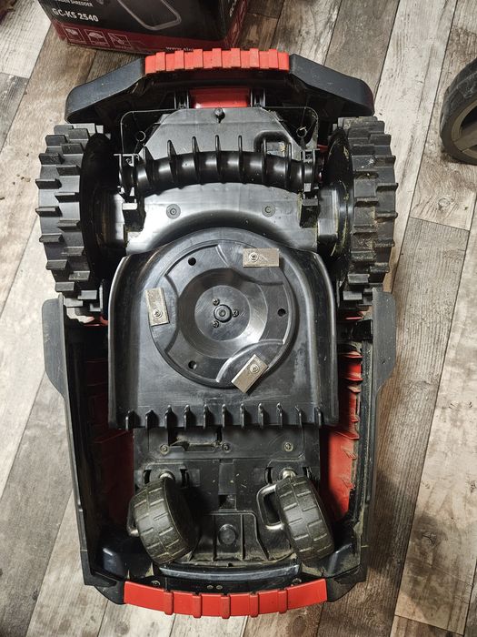 Robot de tuns gazon Einhell FREELEXO 550 Kit – complet, ca nou