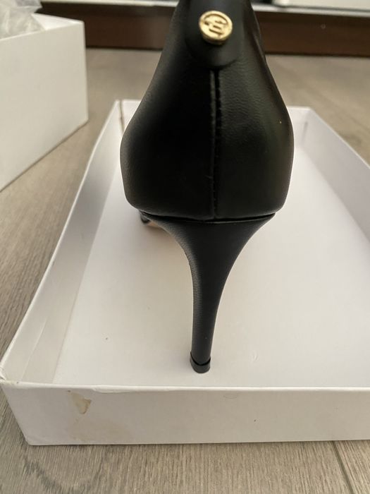 Pantofi negri piele Baldinini Noi