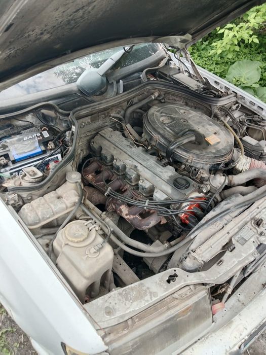 Продам автомобиль мерседес бенс 124