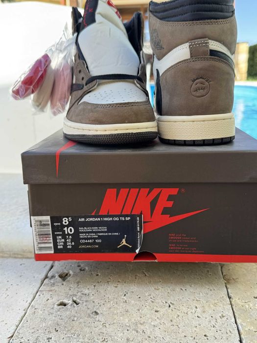 Jordan 1 High Travis Scott Кецове 42 EUR + Кутия + 4 Връзки Нови