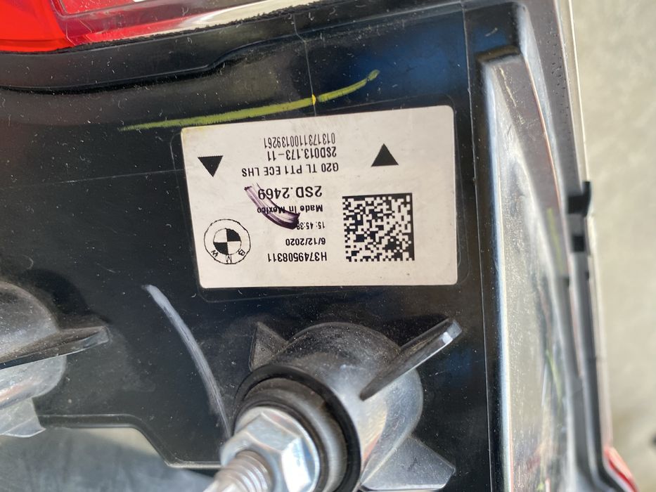 Stop stanga led pe aripa Bmw Seria 3 G20 cu mic defect