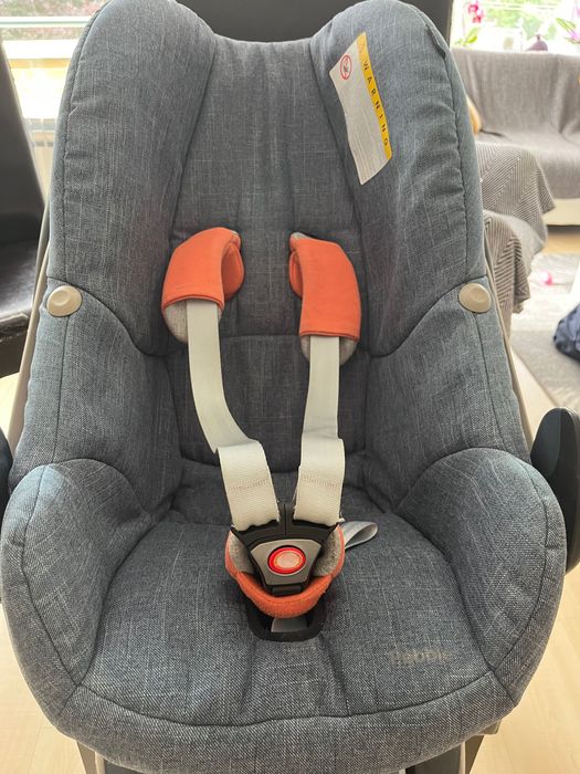 Столче  за кола Maxi Cosi с база