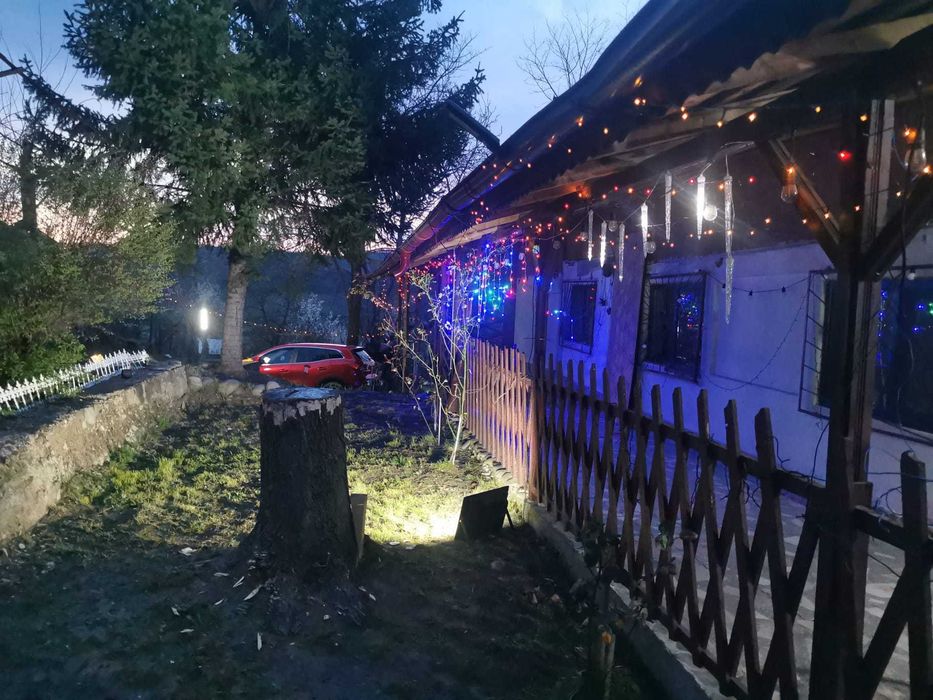 Casă de vacanta  în Păcureți, Prahova – teren 3080 mp