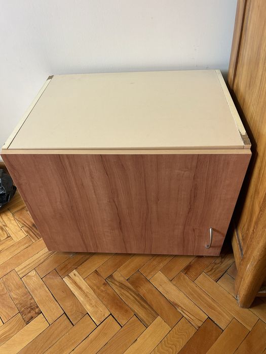 Ракла/нощни шкафчета/гардероб/тв