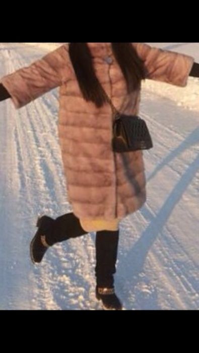 Шуба норковая голубая.