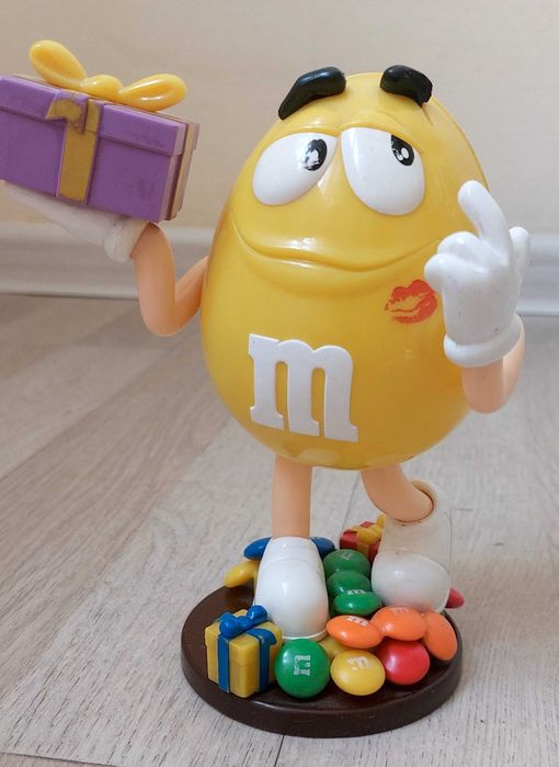 Фигурки пластиковые M&M