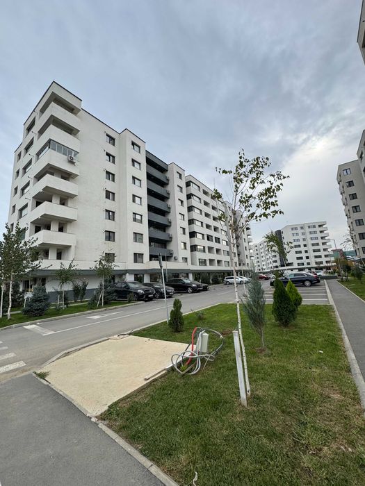Garsonieră de închiriat 40 m² + loc de parcare