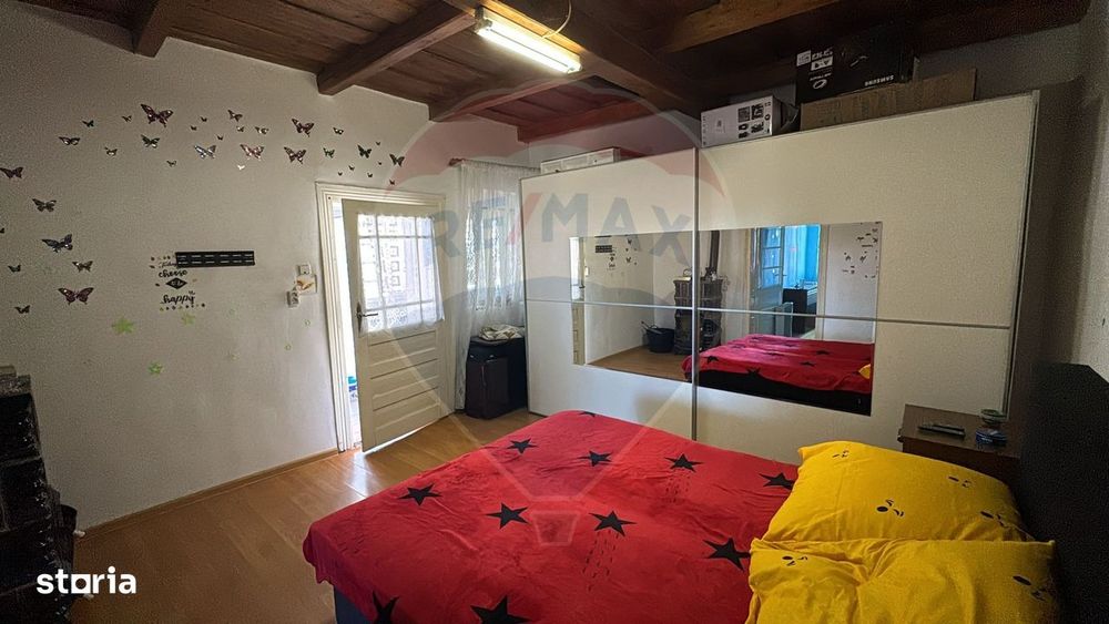 Casă cu 3 camere de vânzare în Sânnicolaul Român