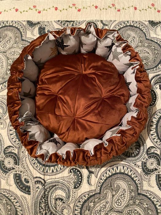 Лежанки кошкам. Мысыкка жататын орын