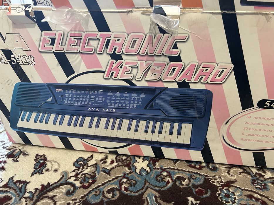 Синтезатор новый!!!