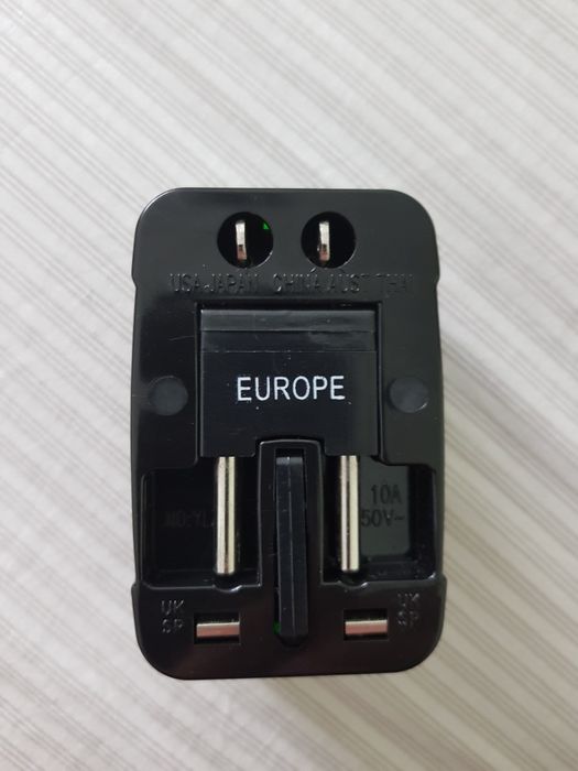 Incarcator universal de calatorii