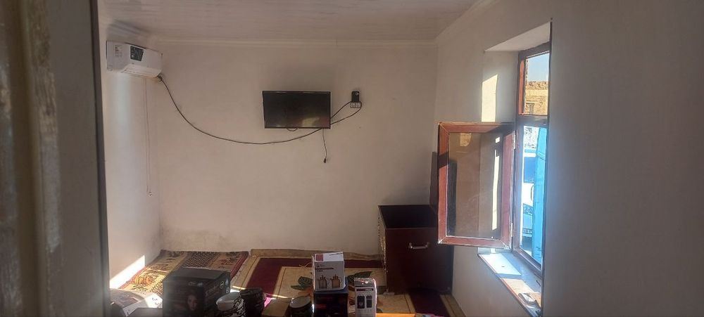 Уй сотилади Конимехда