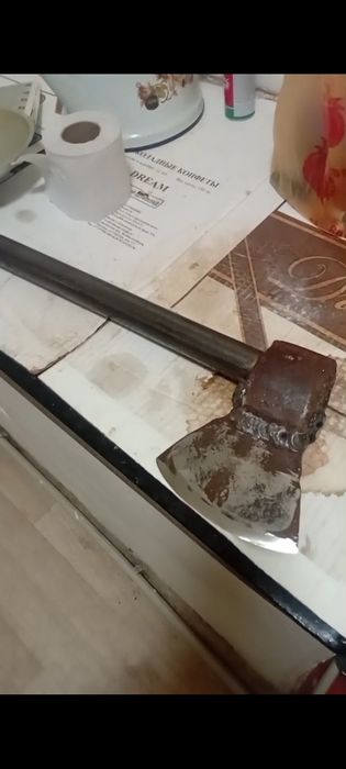 Мықты темір балта сатылады 3000 теңге