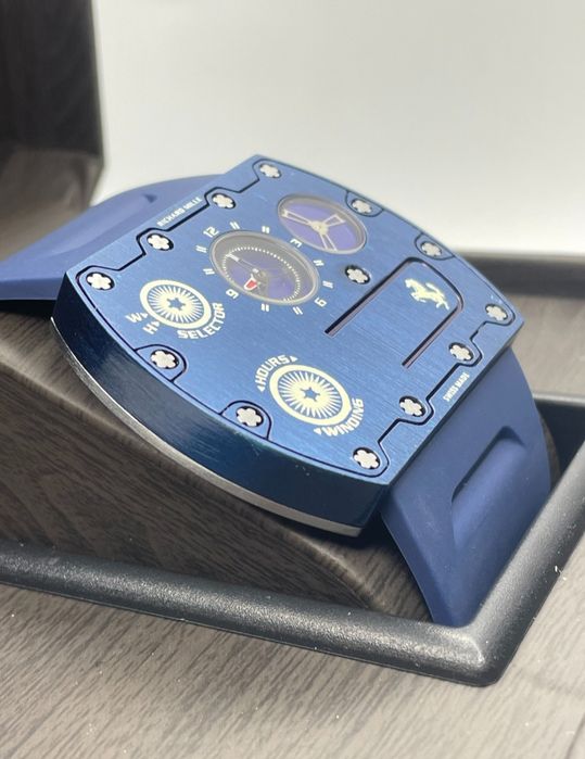 Qo'l soati Ferrari RM × Richard Mille erkaklar uchun