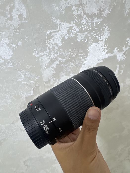 Объектив Canon 75-300mm