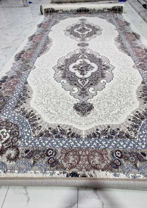 Янги ГИЛАМ сотилади, жуни қалин URGAZ, эни 3 м, узунлиги 6 м.