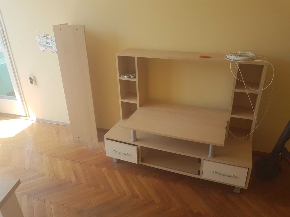 Подарявам мебели