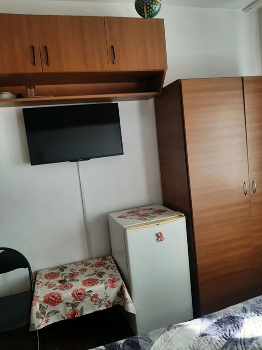 Inchiriez Camera Camin
