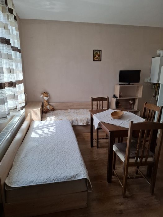 Къща под наем в Елин Пелин