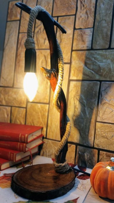 Lampă din lemn- Produs Handmade