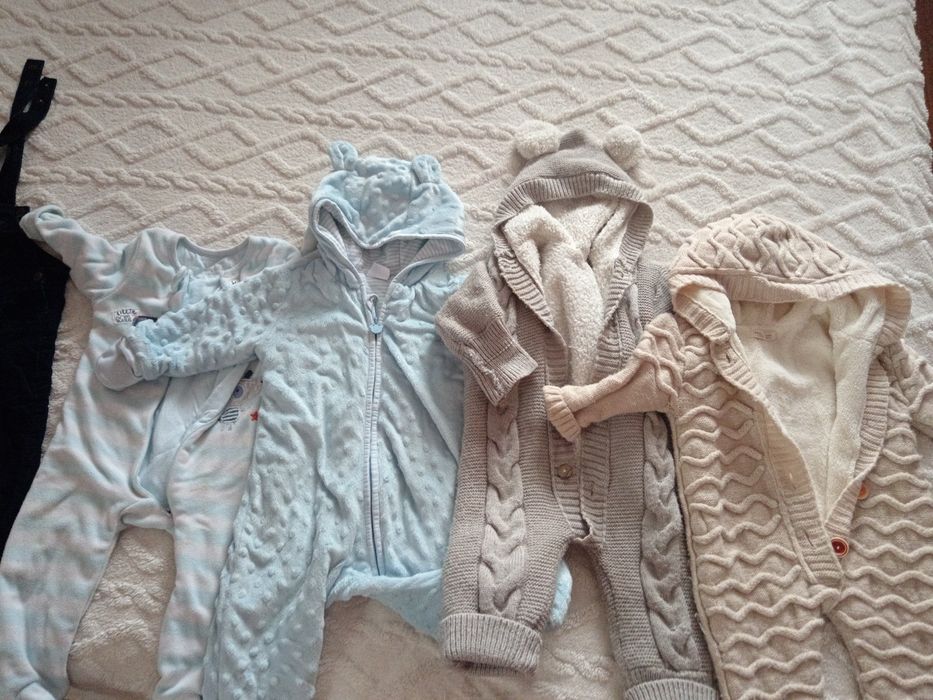 Продам комбезы на весну