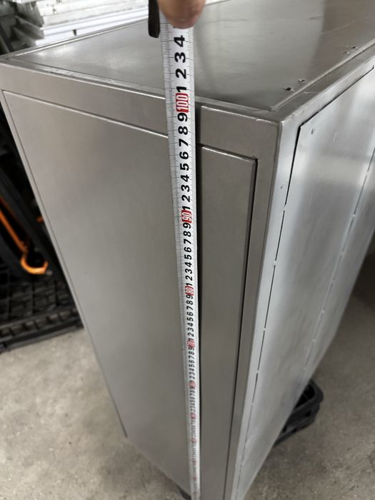 Метален шкаф стелаж за багаж за магазин със заключващи се отделения