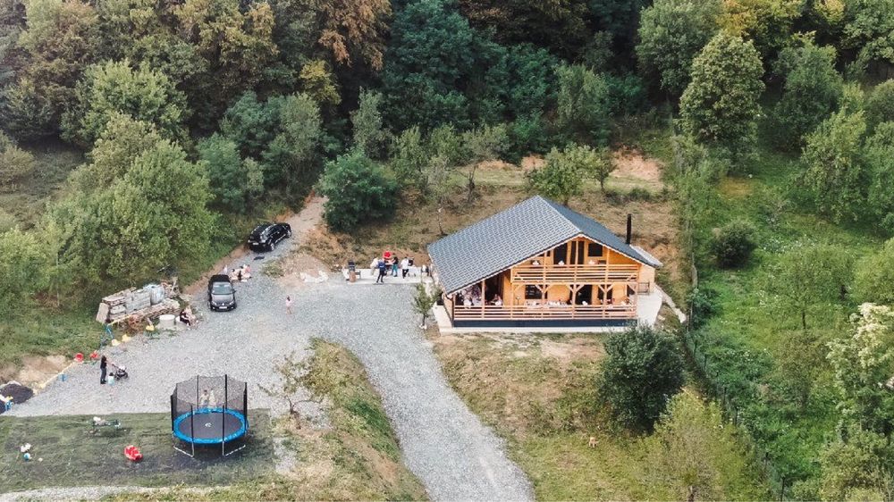 Cabana cu ciubar noua 18 km de Cluj