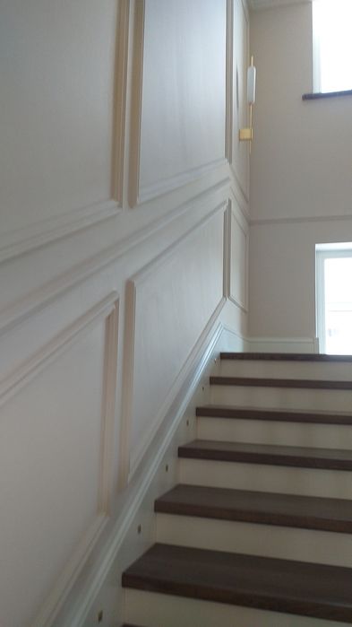 Обои,эмульсия,левкас,галтели,молдинги.