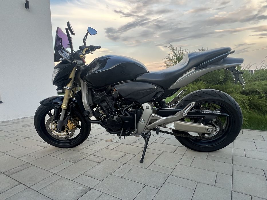 Vand sau schimb Honda hornet pc41 2008