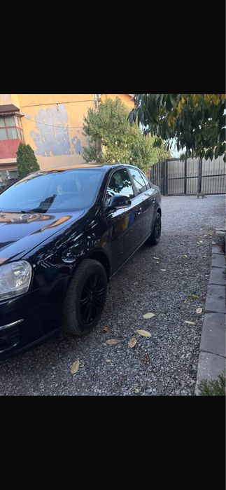 Volkswagen Jetta diesel, 3.234 € — imagine 2