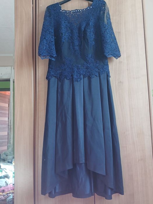 Vând rochie de seară marime L