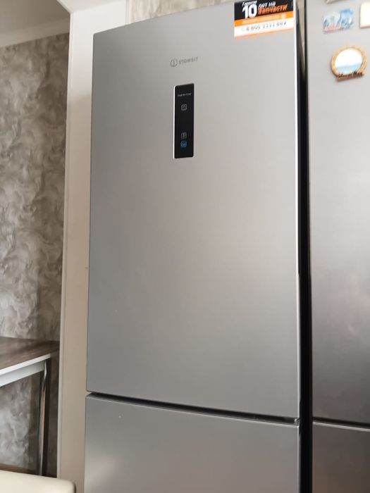 Продам холодильник lndezit.185см.