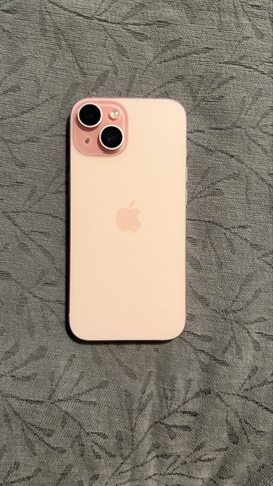iPhone 15 128GB pink