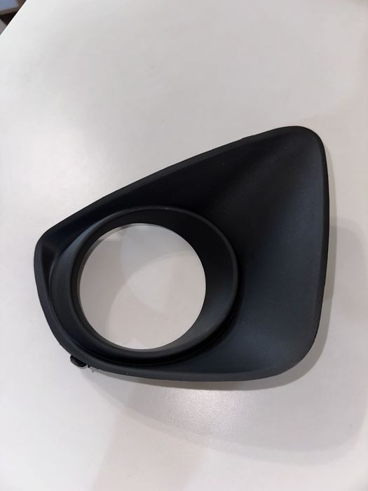 Нова Пластмаса за ляв халоген Mazda 2 2009