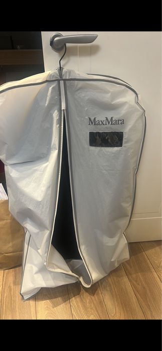 Max Mara Черно Палто вълна с калъф