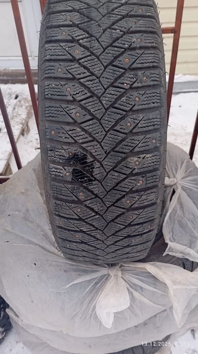 Зимние шины, б/у