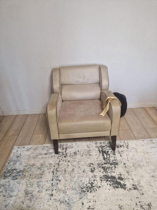 Продам 2 кресла от комплекта