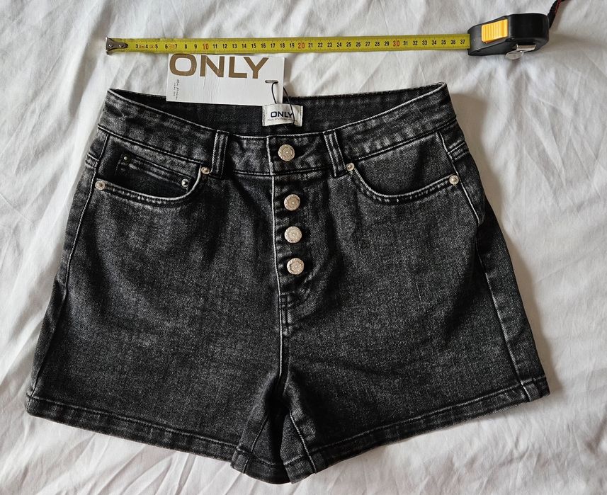 Jeans scurt denim negru spalacit ONLY, marime S, noi
